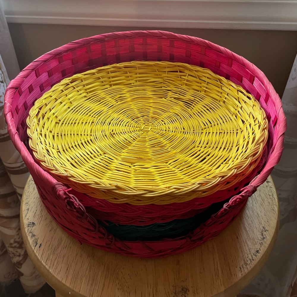 Vibrant Yellow and Fuchsia Woven paper plate holders with case